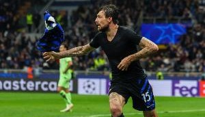 记者：新月对阿切尔比有具体的兴趣，小因扎吉希望引进这名球员